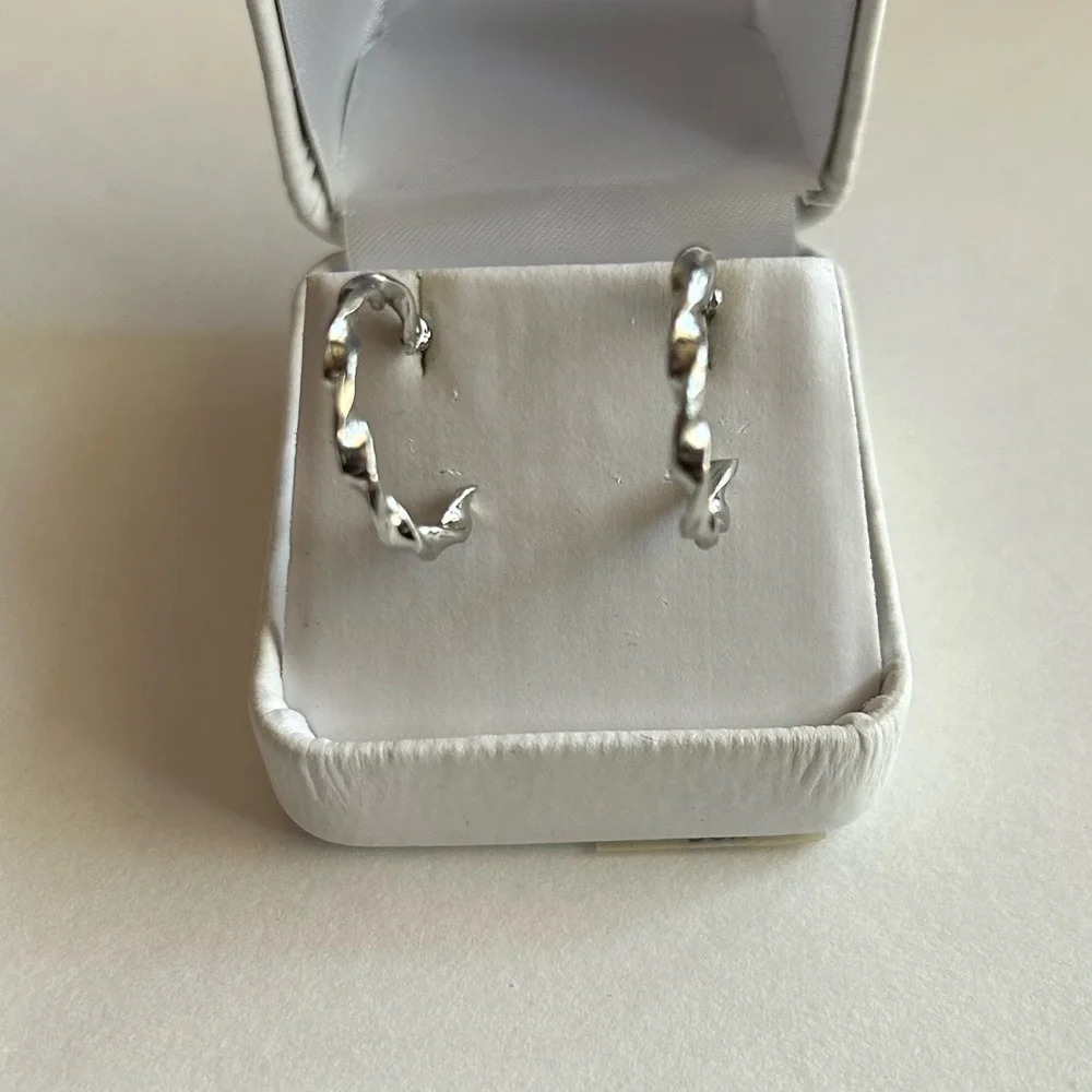 3/$20 Silver Tone Twisted Circular Hoop Stud Earrings 1” Pierced